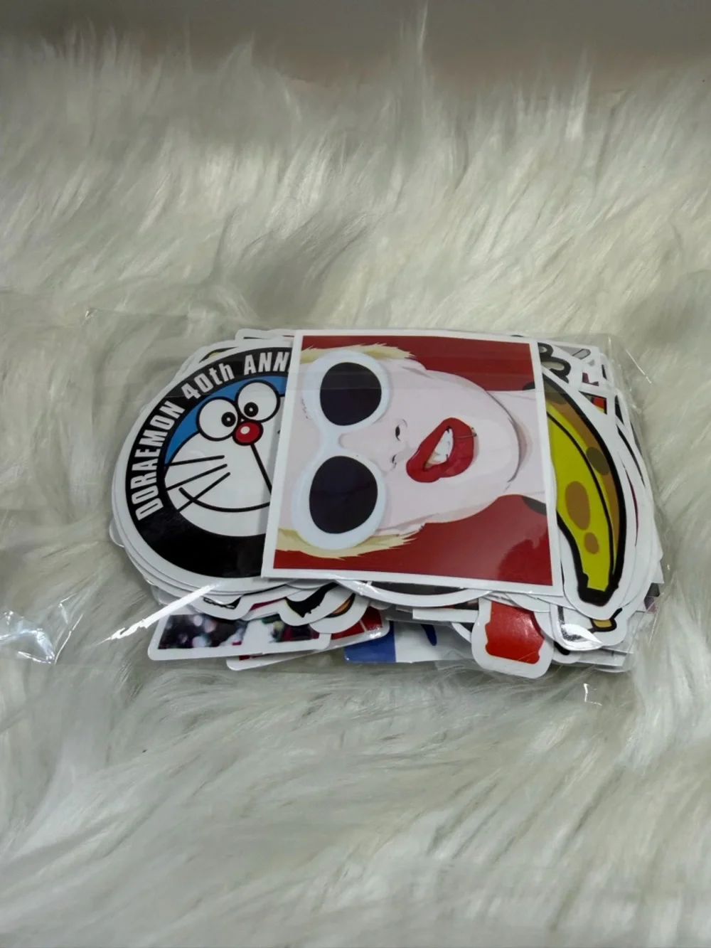💙3/$20💙 100 Assorted Novelty Sticker Pack - White, Red, Yellow Designs